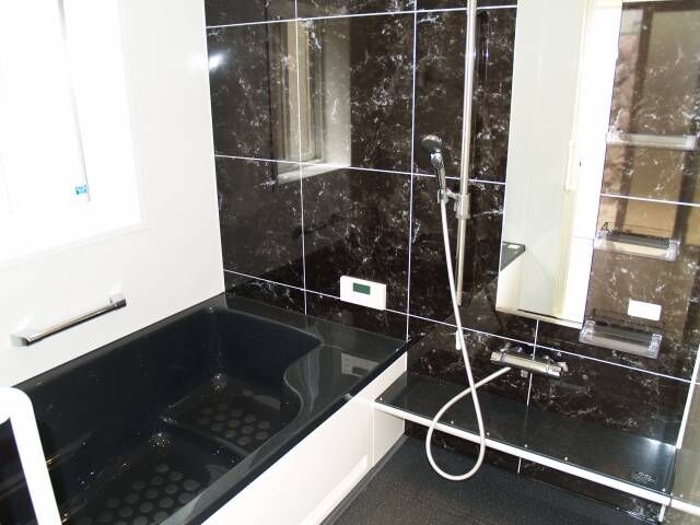 光英住宅 多数の造作家具を使用したエコロジー二世帯住宅の建築実例画像5