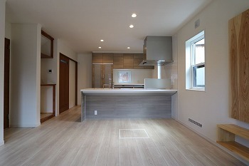 光英住宅 ナチュラルモダンのインテリアがオシャレなゼロエネのエコロジー住宅の建築実例画像1