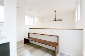 光英住宅 美しいモダンデザインとハイレベルな気密断熱性能をあわせ持つ、大きな吹き抜けリビングのあるデザイン住宅の建築実例画像8