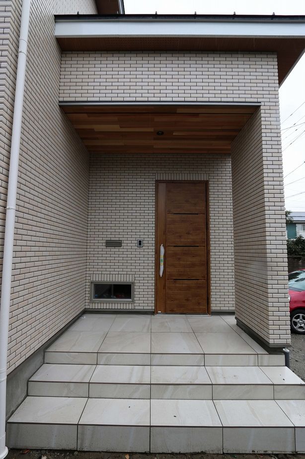 光英住宅 【2500万円】ダイナミックな吹き抜けがもたらす抜群の開放感が、心を解きほぐす住まいの建築実例画像3