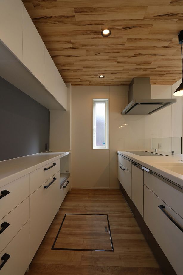 光英住宅 一体感あるLDKの大空間+伸びやかな吹き抜けが気持ちいい家の建築実例画像4