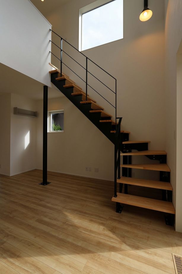 光英住宅 一体感あるLDKの大空間+伸びやかな吹き抜けが気持ちいい家の建築実例画像6