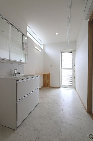 光英住宅 北海道の基準を上回るUA値0.44W/m2･Kの高性能住宅。冬も暖かく快適な暮らしを実現の建築実例画像10