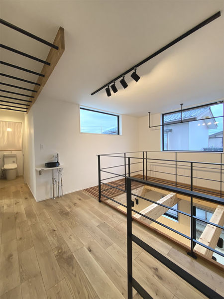 光英住宅 【本体価格2,600万円】無垢材を使用したオーガニックテイストの吹き抜けリビングのある家の建築実例画像5