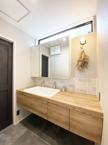 光英住宅 和洋折衷。住みやすさと美しさを兼ね備えた美麗な高性能住宅の建築実例画像9