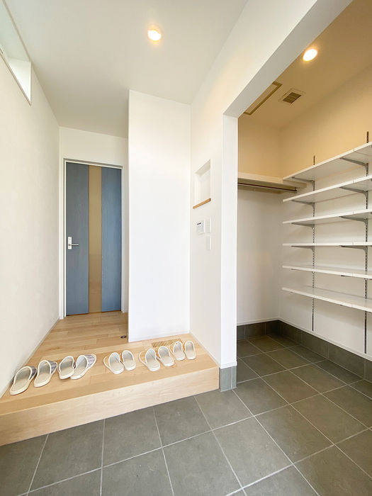 光英住宅 洗練されたデザインと充実の設備で快適な生活を。広々空間と贅沢な暮らしを叶えるモダンな住まいの建築実例画像2