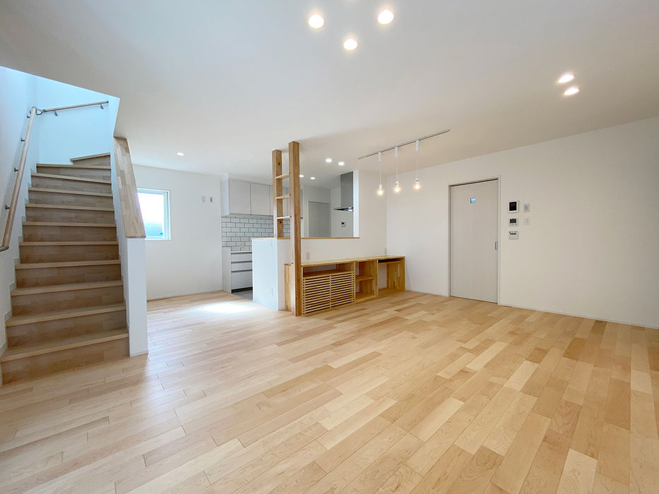 光英住宅 洗練されたデザインと充実の設備で快適な生活を。広々空間と贅沢な暮らしを叶えるモダンな住まいの建築実例画像4