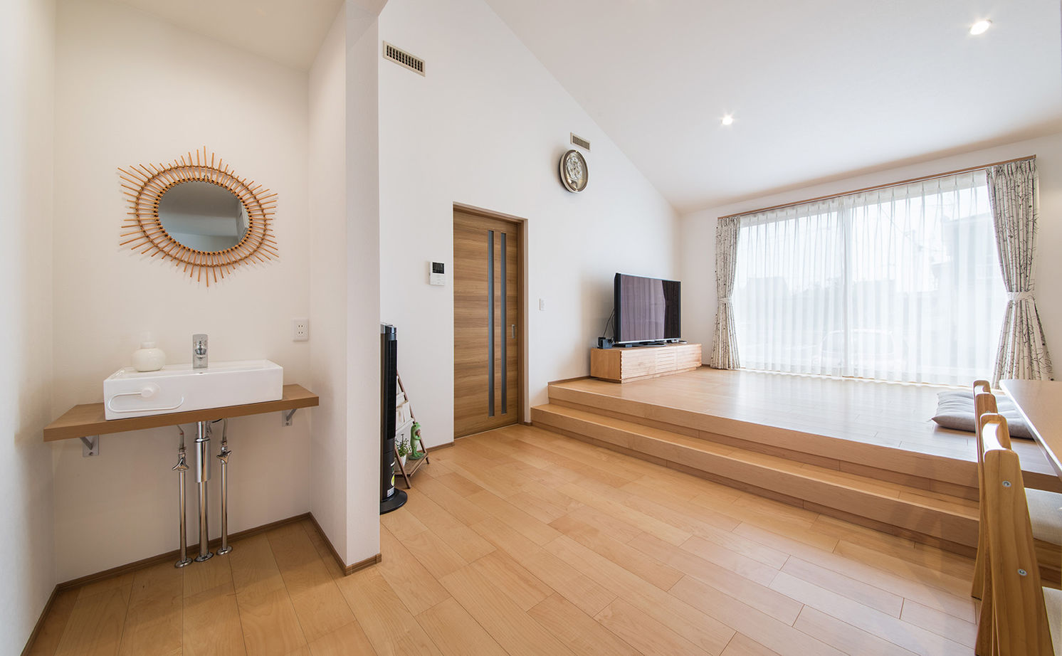 アエラホーム 【20坪台/間取り図/平屋】憧れの吹き抜け&スキップフロアを実現 一体感のある間取りで家族を感じられる平屋の建築実例画像6