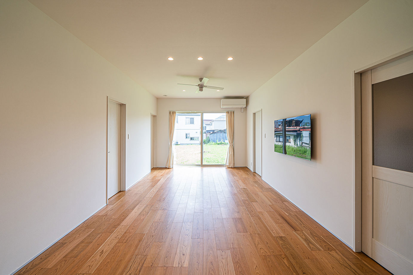 アエラホーム 【1000万円台/20坪台/間取り図/平屋】10寸勾配屋根が目印！大きな窓から陽光が降り注ぐ明るい平屋の建築実例画像6