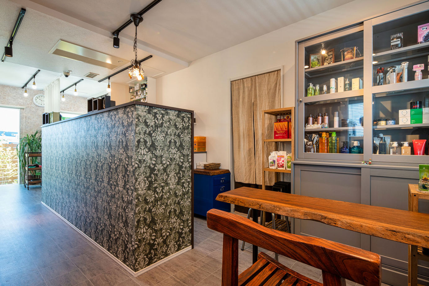 アエラホーム 【2000万円台/40坪台/間取り図/店舗併用】自宅で美容室をオープン！全館空調+太陽光発電で過ごしやすい家の建築実例画像4