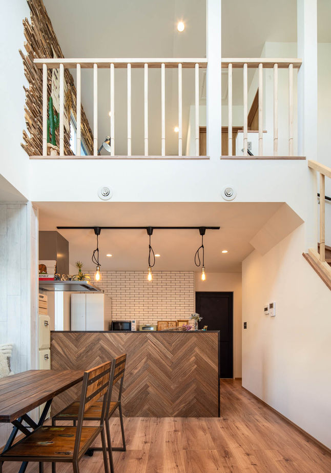 アエラホーム 【1000万円台/30坪台/間取り図】吹き抜けの大空間でも暖かい、カジュアルで住み心地の良いアメリカンハウスの建築実例画像6