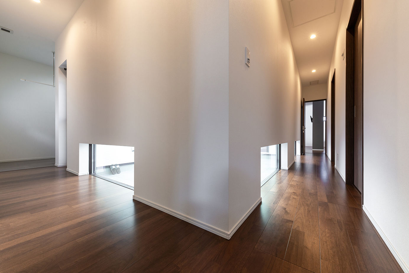 アエラホーム 【平屋／中庭／ペット／収納充実】家の中心に中庭を設け、光溢れる開放的な暮らしを楽しむ平屋の建築実例画像10