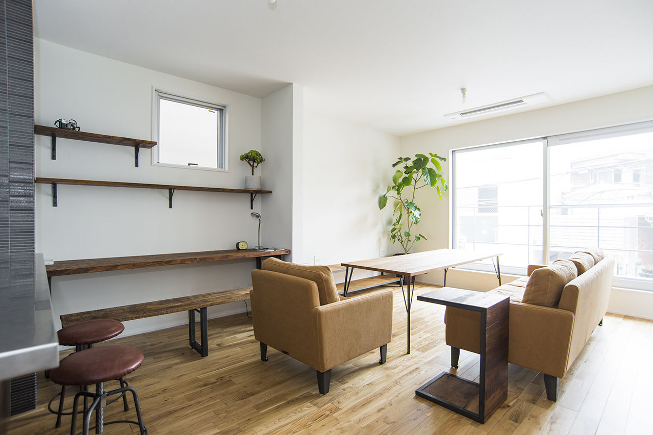 Beans Home 【大阪/1000万円台/30坪台/狭小】約15坪の土地で快適に暮らすインナーガレージのある３階建ての建築実例画像2