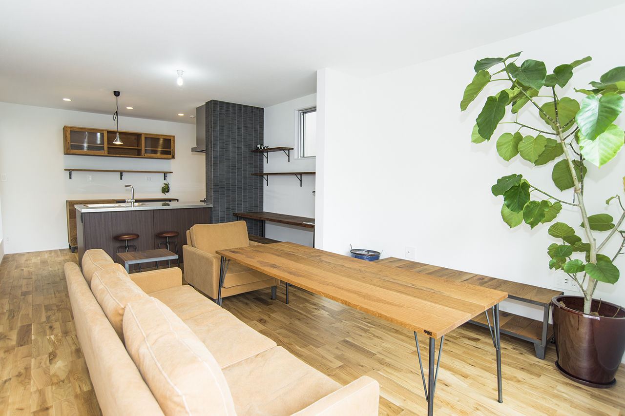 Beans Home 【大阪/1000万円台/30坪台/狭小】約15坪の土地で快適に暮らすインナーガレージのある３階建ての建築実例画像3