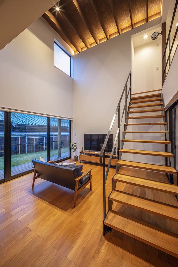 Beans Home 【3000万円台/京都/40坪台/二世帯】中庭と吹抜けがゆとりを生み出す二世帯の家の建築実例画像7