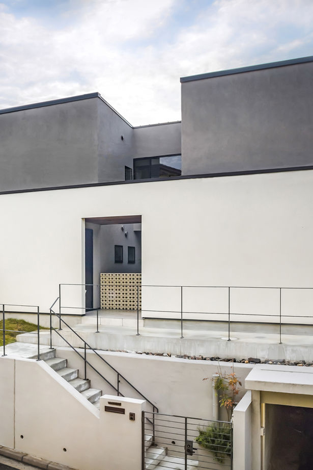 Beans Home 【3000万円台/京都/40坪台/二世帯】中庭と吹抜けがゆとりを生み出す二世帯の家の建築実例画像18