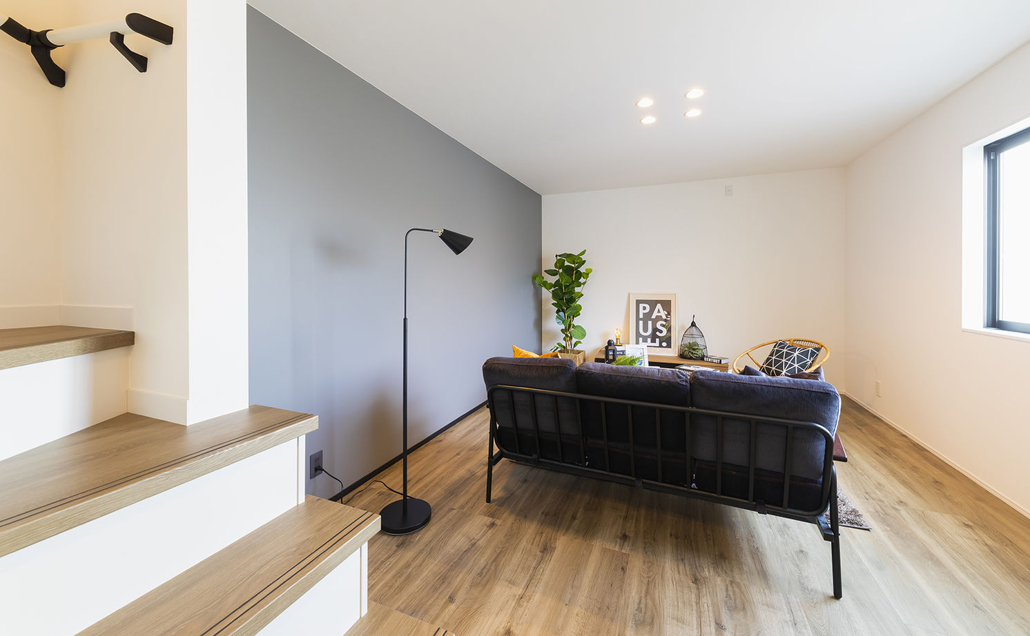 Beans Home 【2000万円台/間口3.3m/狭小/３階建て】2階LDKで採光を確保。大好きな空間で毎朝のコーヒーを楽しむ。の建築実例画像8