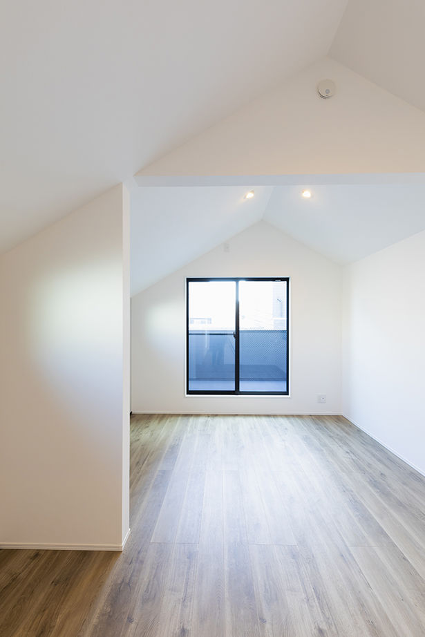 Beans Home 【2000万円台/間口3.3m/狭小/３階建て】2階LDKで採光を確保。大好きな空間で毎朝のコーヒーを楽しむ。の建築実例画像14