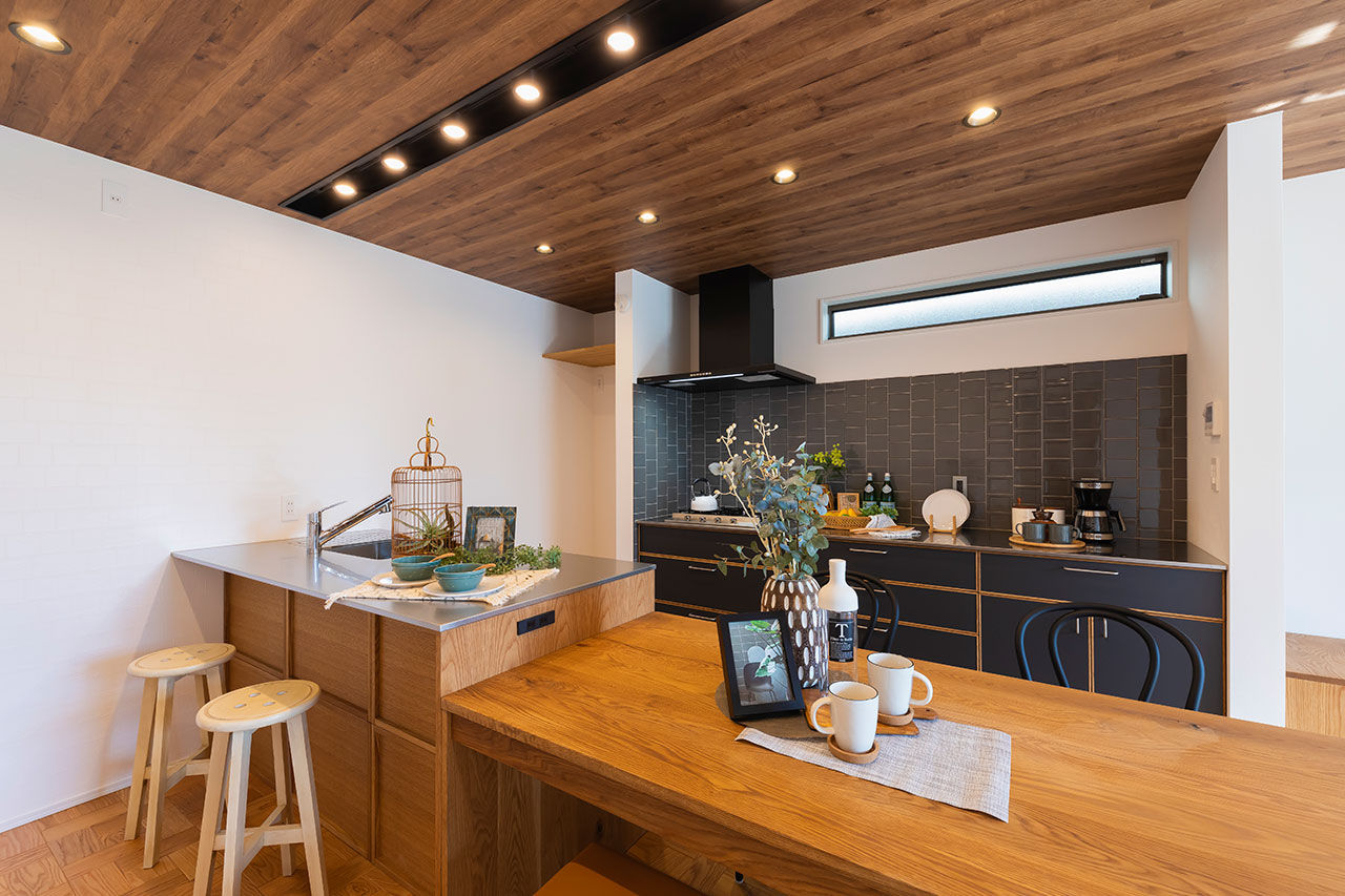 Beans Home 【2000万円台/大阪/狭小/3階建て】広く見せる設計の工夫やこだわりのオリジナルキッチンがある住まいの建築実例画像3