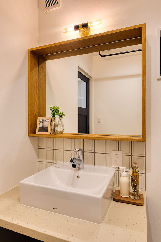 Beans Home 【2000万円台/大阪/狭小/3階建て】広く見せる設計の工夫やこだわりのオリジナルキッチンがある住まいの建築実例画像8