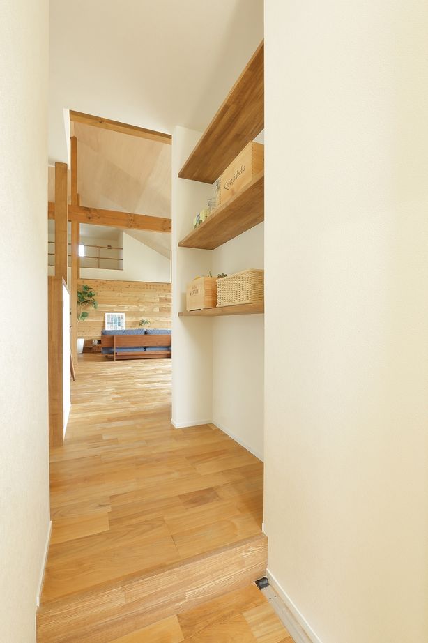 iKKA 【滋賀県守山｜1990万円｜間取り図有｜平屋】通り土間のアウトドアリビングとロフトで趣味を楽しむお家の建築実例画像15