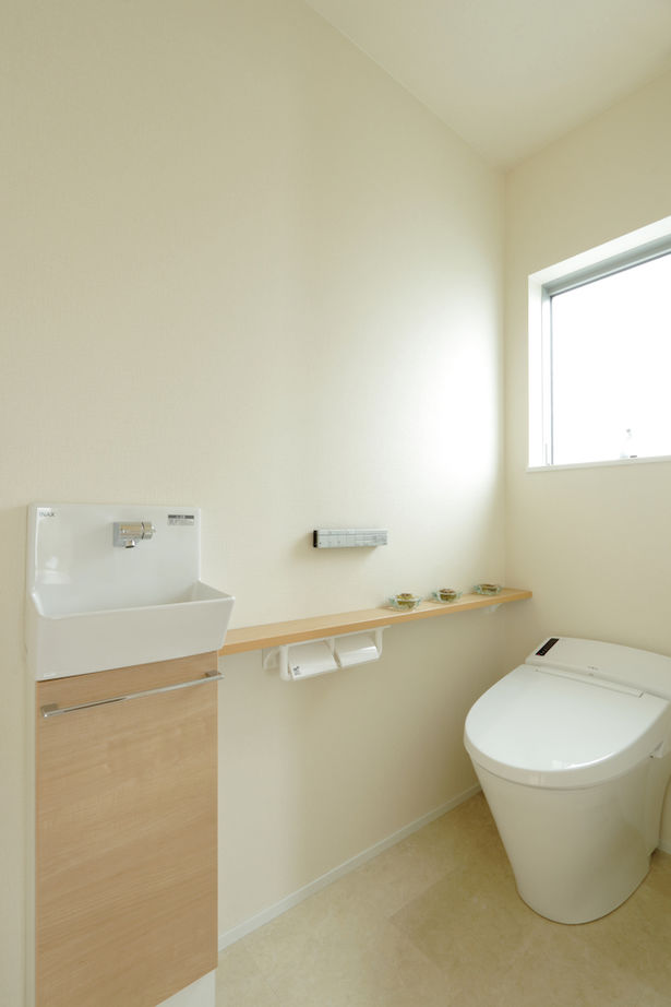 iKKA 【滋賀県｜2,000万円台｜延床30坪】座卓でほっこりお庭を楽しむ勾配天井のお家の建築実例画像9