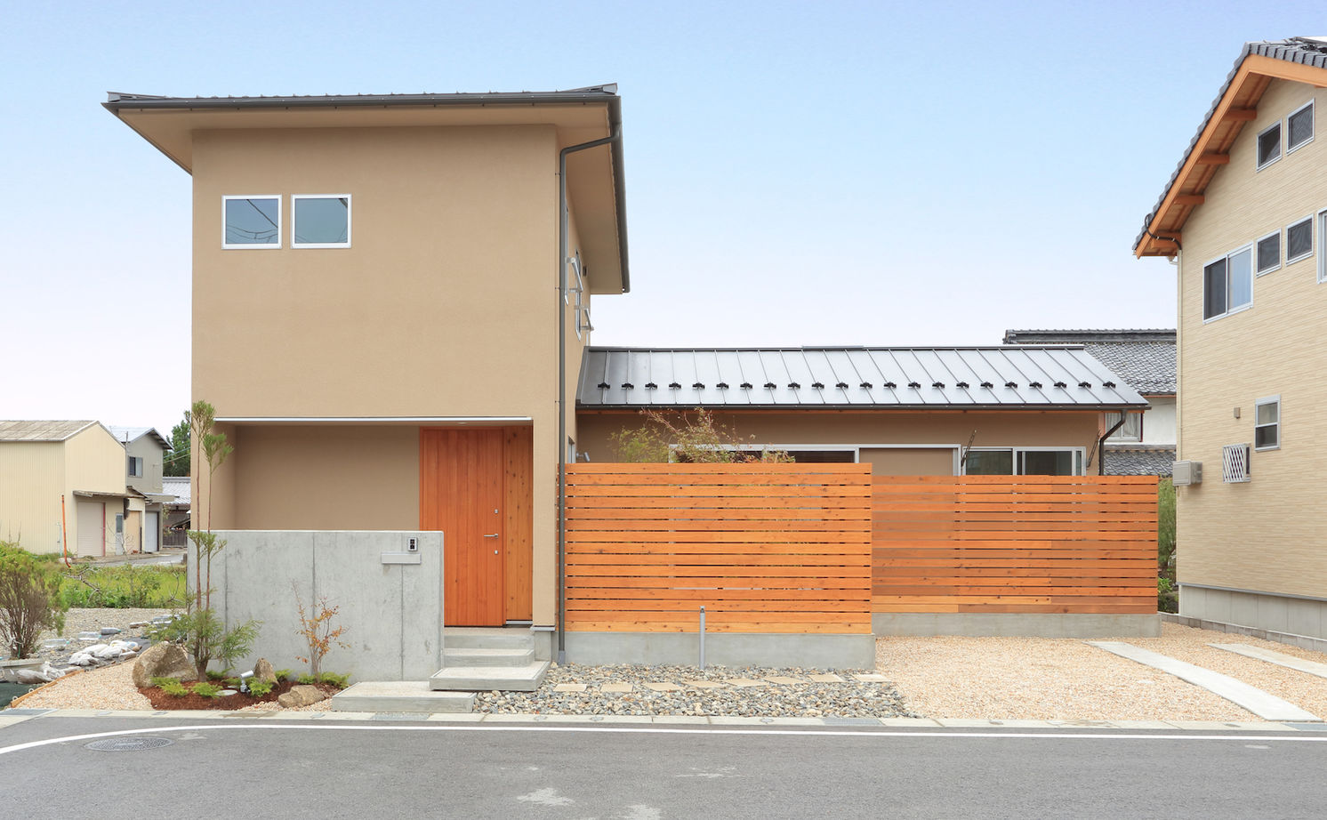 iKKA 【滋賀県｜2,000万円台｜延床30坪】座卓でほっこりお庭を楽しむ勾配天井のお家の建築実例画像10