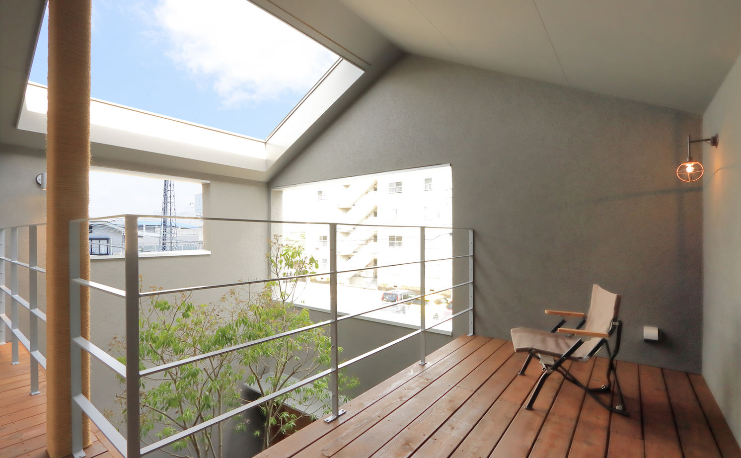 iKKA 【京都府｜2550万円｜間取り図有】空と緑を楽しむ中庭＆吹き抜けで家族が繋がる住まいの建築実例画像8