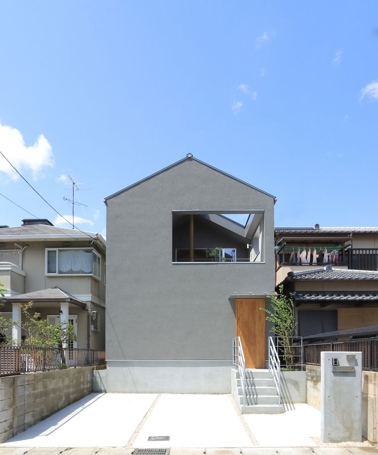 iKKA 【京都府｜2550万円｜間取り図有】空と緑を楽しむ中庭＆吹き抜けで家族が繋がる住まいの建築実例画像14