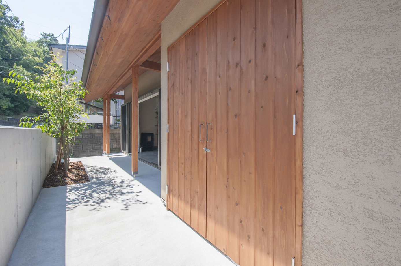 iKKA 【滋賀県｜2000万円台｜間取り有】LDKとテラスが広い通り土間で繋がるペレットストーブ＆吹き抜けの家の建築実例画像6