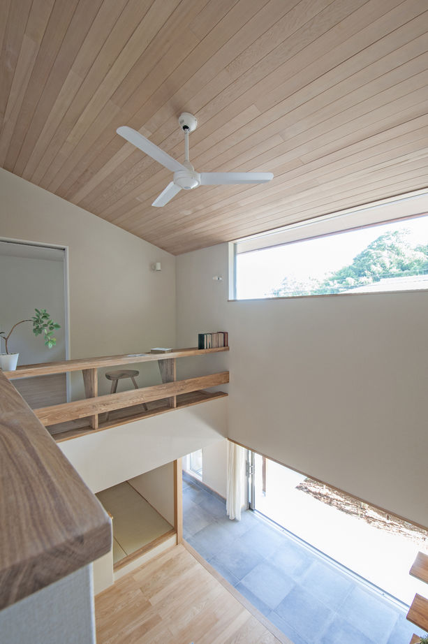 iKKA 【滋賀県｜2000万円台｜間取り有】LDKとテラスが広い通り土間で繋がるペレットストーブ＆吹き抜けの家の建築実例画像8