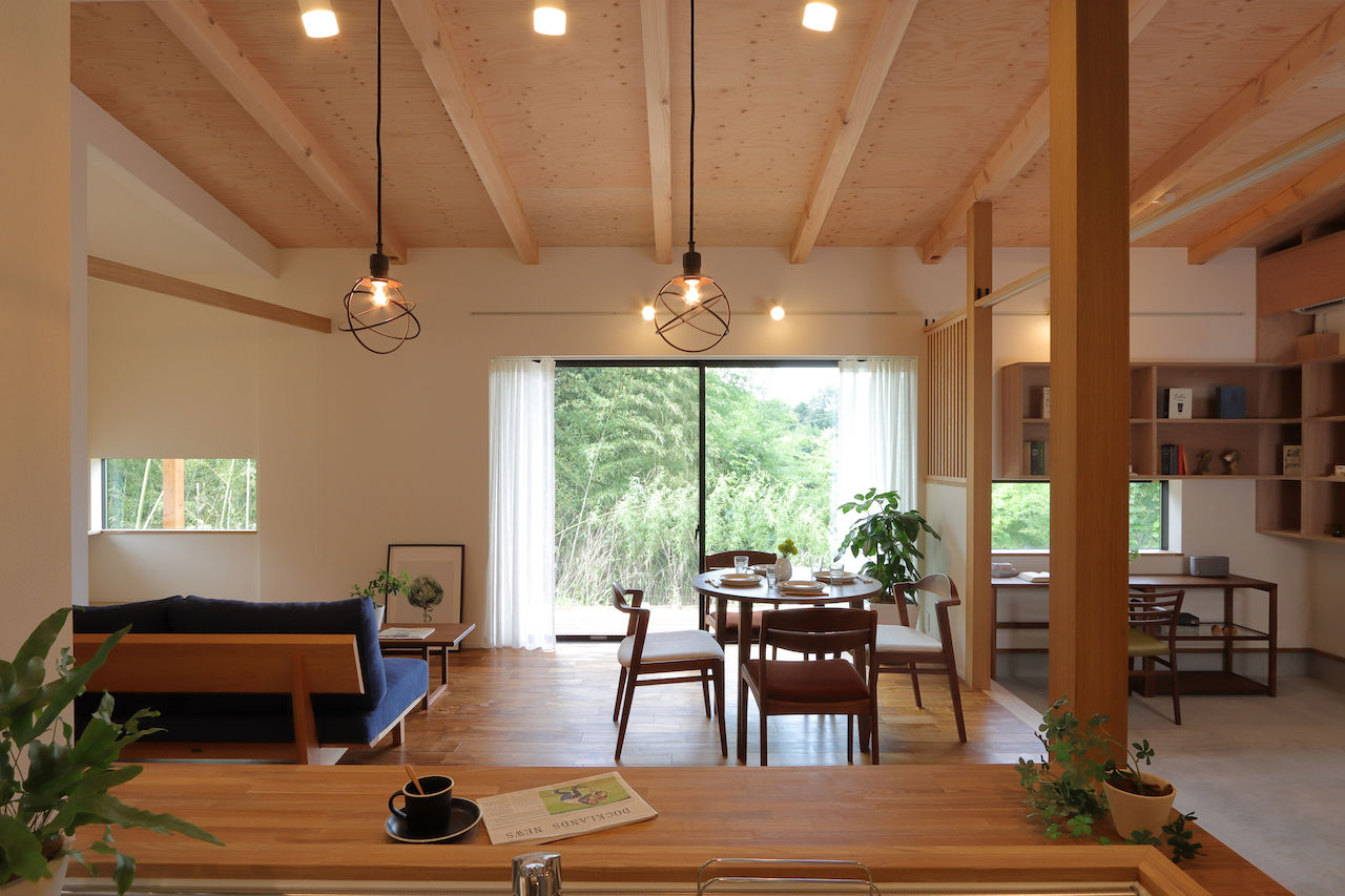 iKKA 【滋賀県｜2000万円台｜間取り図有】音楽に読書に植物、広い土間スペースで思う存分趣味を楽しむ住まいの建築実例画像2