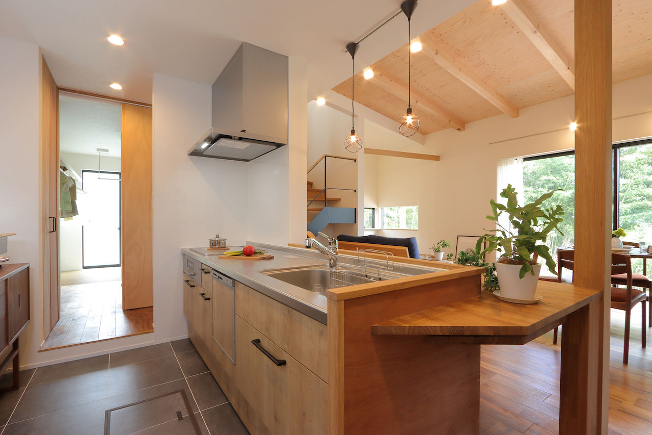 iKKA 【滋賀県｜2000万円台｜間取り図有】音楽に読書に植物、広い土間スペースで思う存分趣味を楽しむ住まいの建築実例画像5