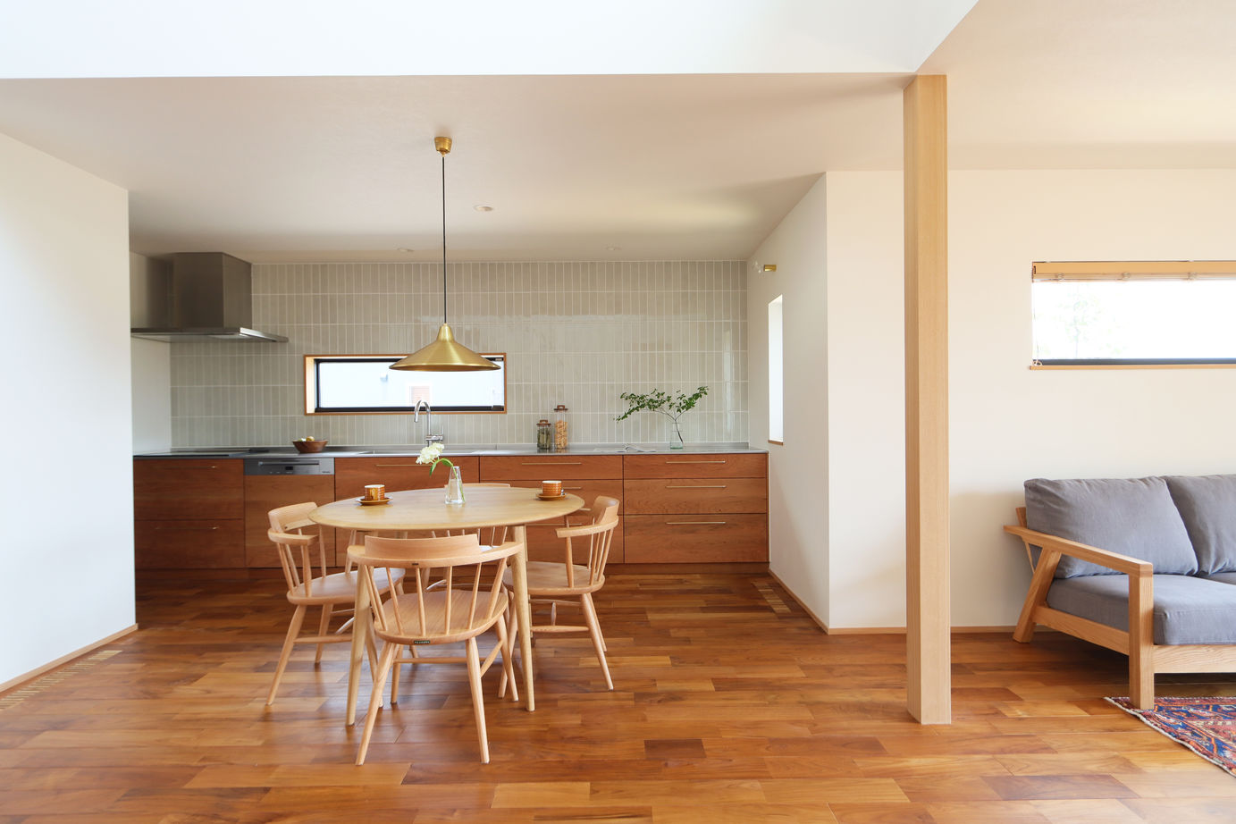 iKKA 【滋賀県｜2000万円台｜間取り有】大きな窓から木々の緑を望む、家事ラク＆在宅ワークに最適な家の建築実例画像5