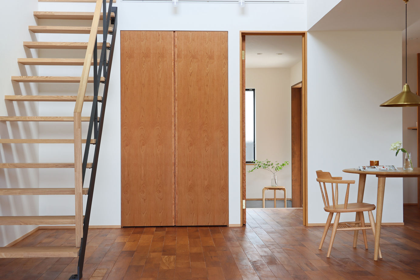 iKKA 【滋賀県｜2000万円台｜間取り有】大きな窓から木々の緑を望む、家事ラク＆在宅ワークに最適な家の建築実例画像9