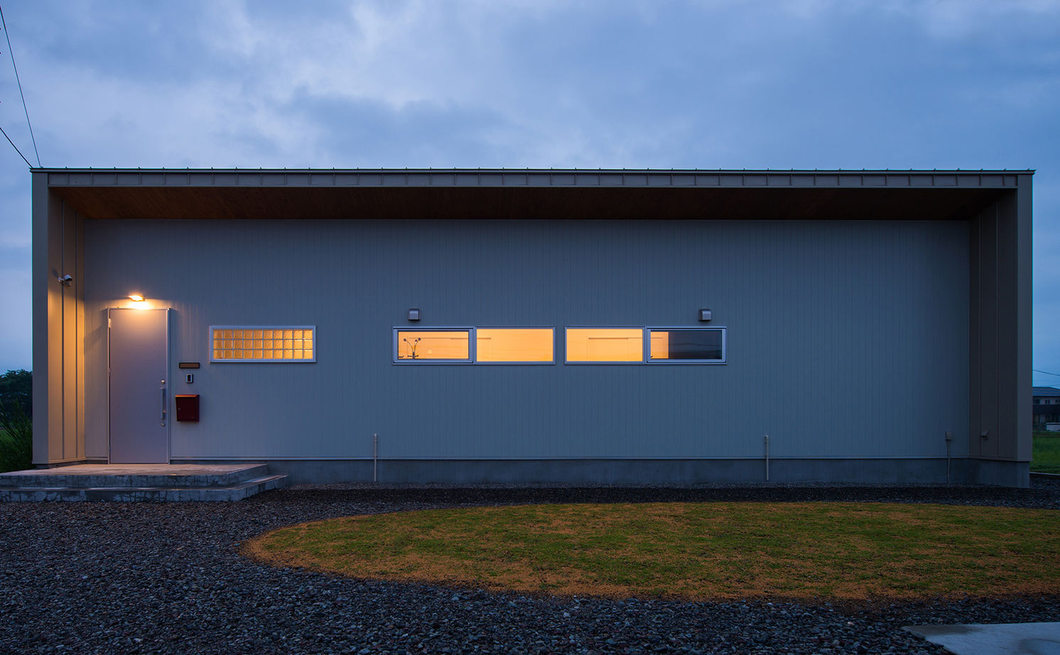 【小さい平屋専門店】すみ家 【2000万円台/平屋/30坪台/4LDK/間取り図】プライバシーを守りながら使い勝手のよさを実現したコの字の平屋の建築実例画像3