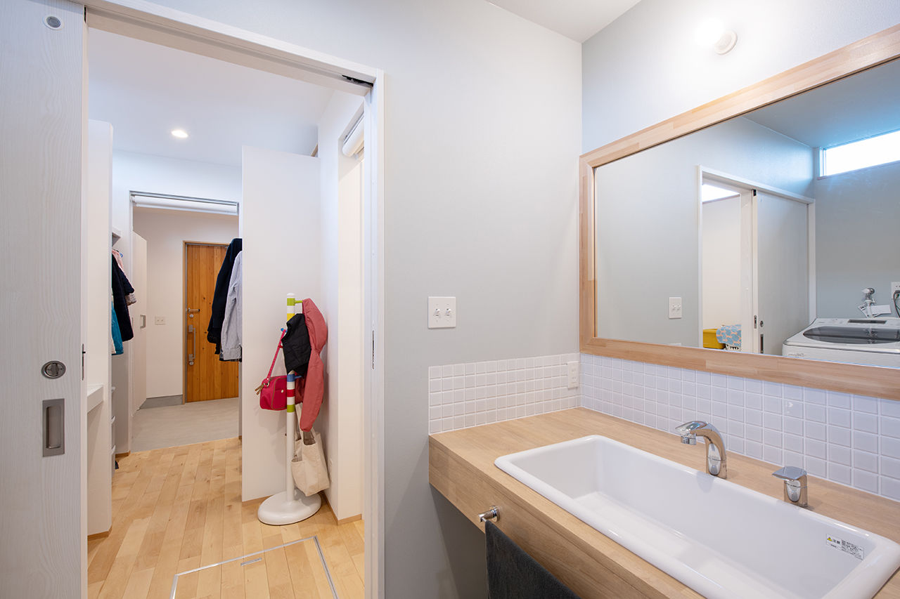 【小さい平屋専門店】すみ家 【2000万円台/平屋/20坪台/3LDK/間取り図】開放感のあるL字型の平屋。高さを抑えたガルバの外観の平屋の建築実例画像8