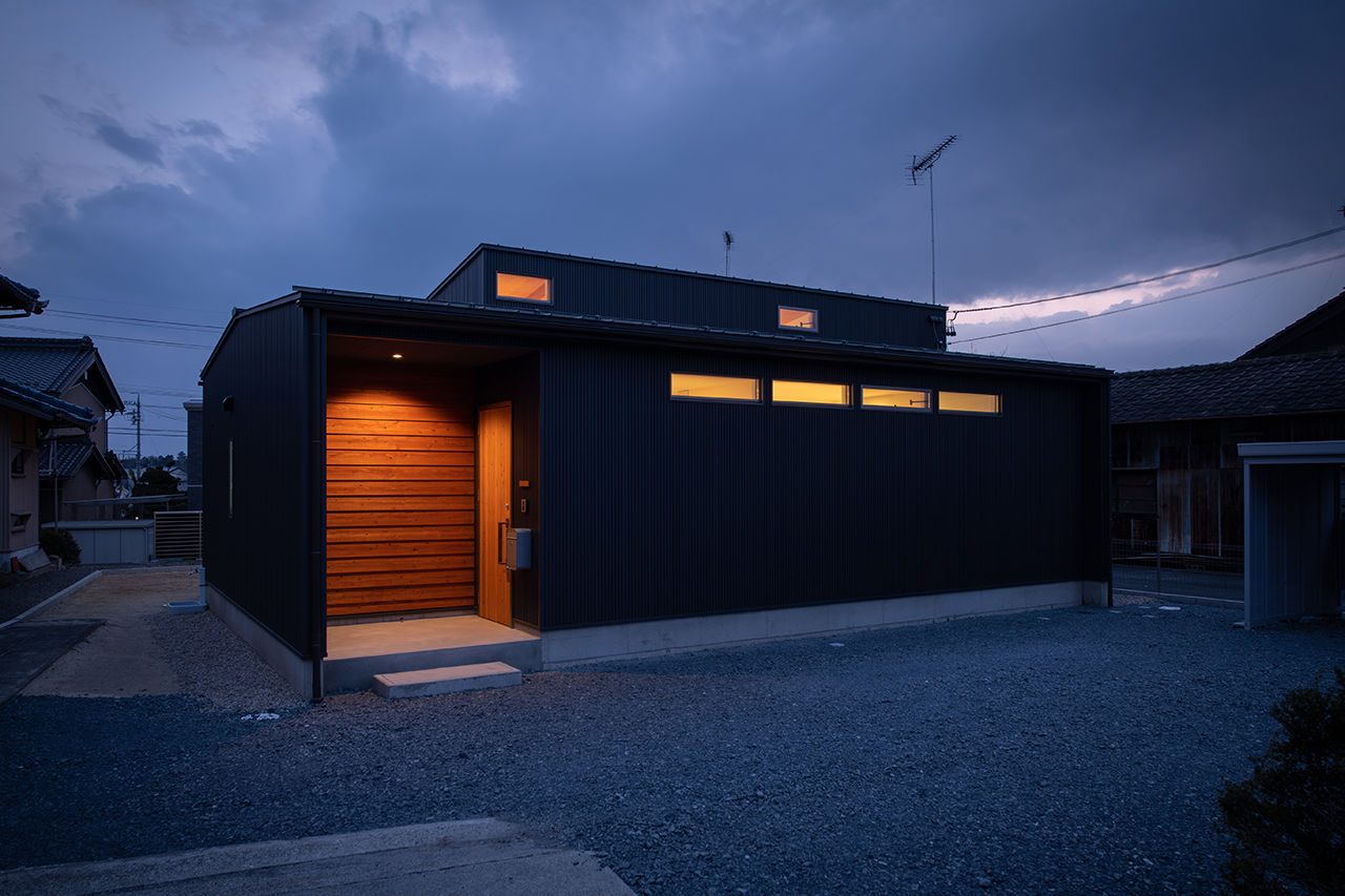 【小さい平屋専門店】すみ家 【2000万円台/平屋/20坪台/3LDK/間取り図】開放感のあるL字型の平屋。高さを抑えたガルバの外観の平屋の建築実例画像10