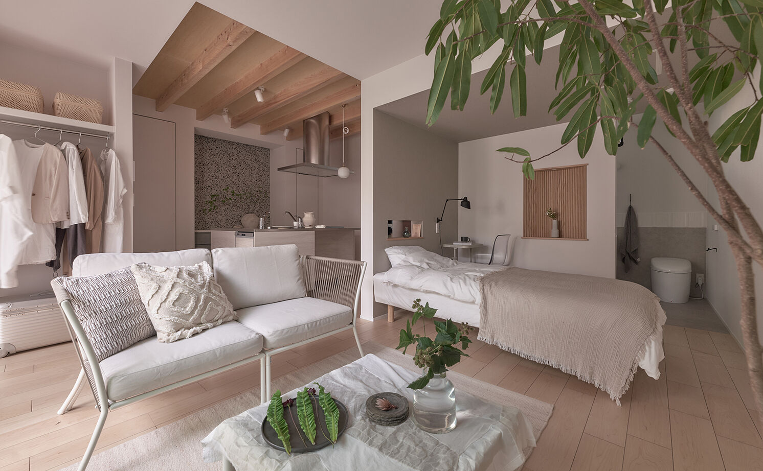 【小さい平屋専門店】すみ家 SNSで話題！500万再生！【1000万円台/間取り図】女性1人暮らしの醍醐味、ドアの無いワンフロアの小さい平屋の建築実例画像2