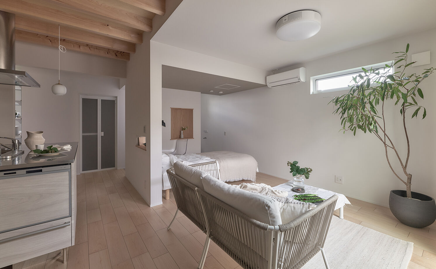 【小さい平屋専門店】すみ家 SNSで話題！500万再生！【1000万円台/間取り図】女性1人暮らしの醍醐味、ドアの無いワンフロアの小さい平屋の建築実例画像9