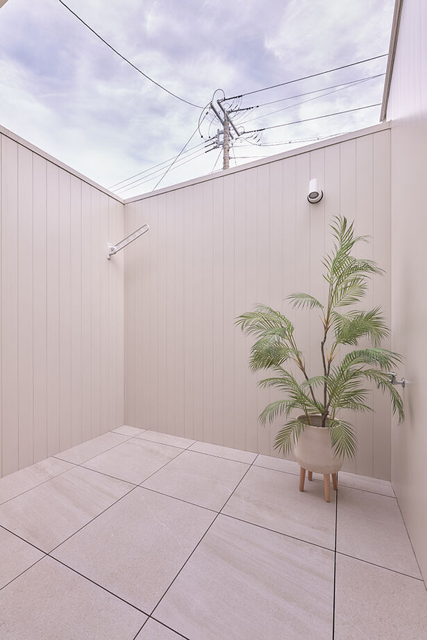 【小さい平屋専門店】すみ家 SNSで話題！500万再生！【1000万円台/間取り図】女性1人暮らしの醍醐味、ドアの無いワンフロアの小さい平屋の建築実例画像12