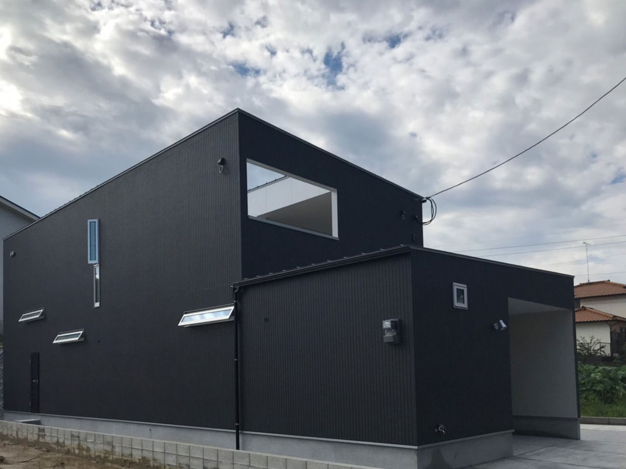 ロコハウス 【福岡県/2000万円台/４LDK/コートハウス/間取り図有】光と風の行き交う中庭が心地良い家の建築実例画像2