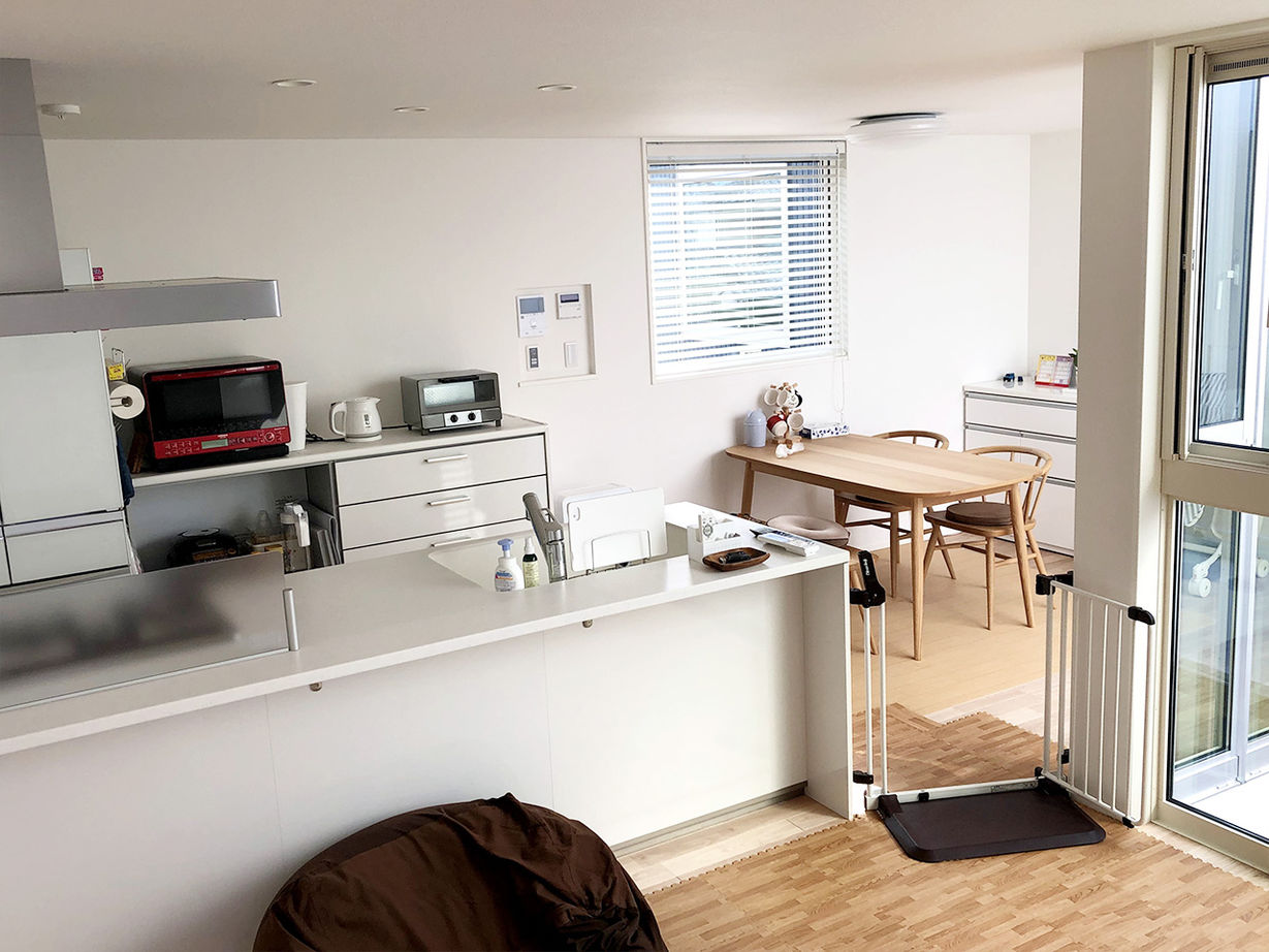 ロコハウス 【福岡市/1000万円台後半/４LDK/ビルトインガレージ】狭小旗竿地に建つコートハウス。土地の悩みを解決！の建築実例画像2