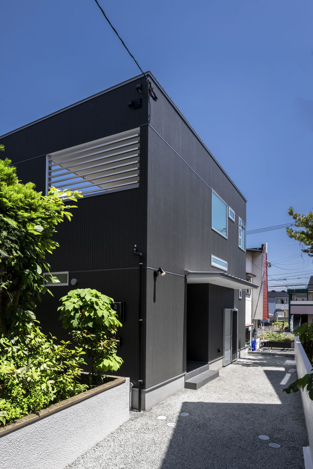 ロコハウス 【福岡市/2000万円台前半/3LDK/収納充実】旗竿地でも開放感のある明るい家づくりの建築実例画像3