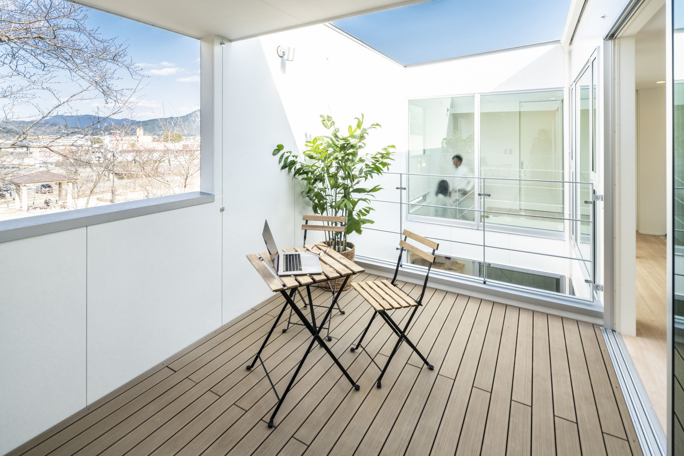 ロコハウス 【福岡県糟屋郡/1000万円台/コの字/旗竿地】愛犬や愛猫も家族も過ごしやすい中庭のある家の建築実例画像4