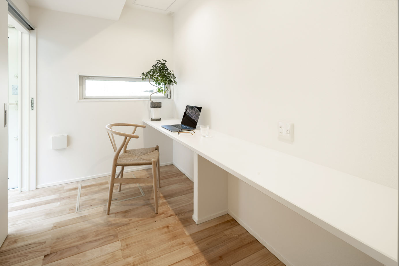 ロコハウス 【福岡県糟屋郡/1000万円台/コの字/旗竿地】愛犬や愛猫も家族も過ごしやすい中庭のある家の建築実例画像6