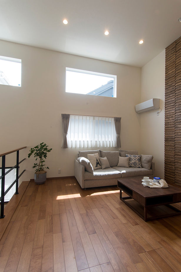 エバーホーム 【5層スキップフロア×キッチン一体型ダイニングテーブル】みんな一緒も、一人の時間も大切にできる家の建築実例画像6