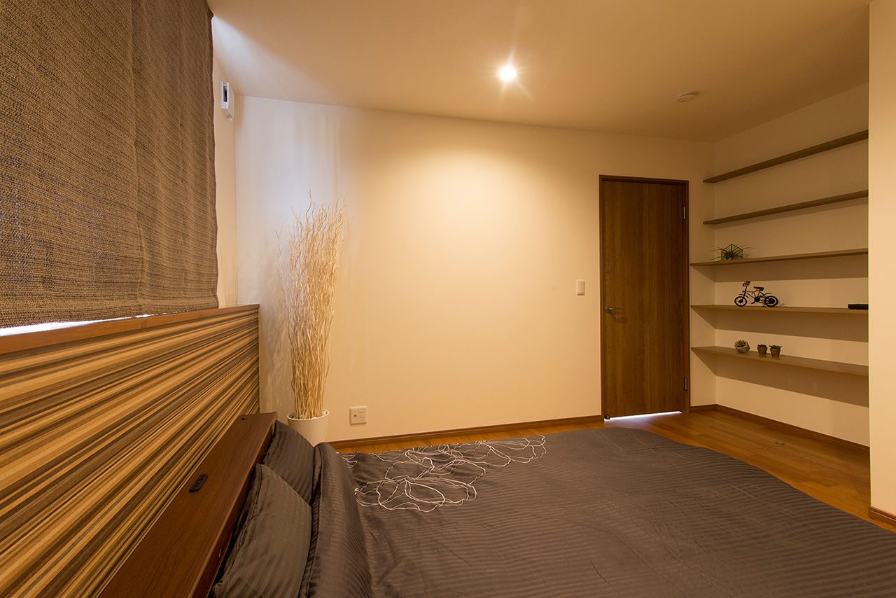 エバーホーム 【5層スキップフロア×キッチン一体型ダイニングテーブル】みんな一緒も、一人の時間も大切にできる家の建築実例画像7