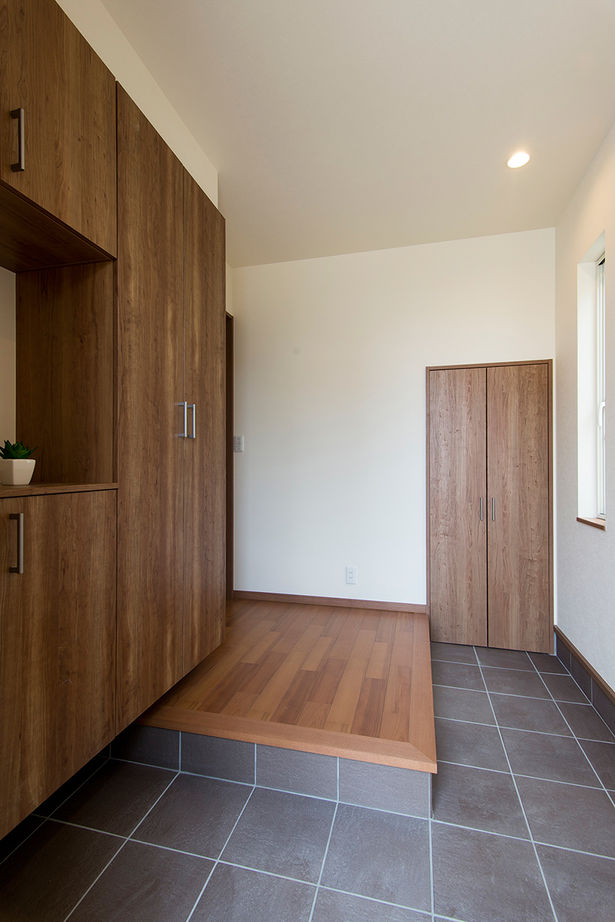 エバーホーム 【5層スキップフロア×キッチン一体型ダイニングテーブル】みんな一緒も、一人の時間も大切にできる家の建築実例画像10