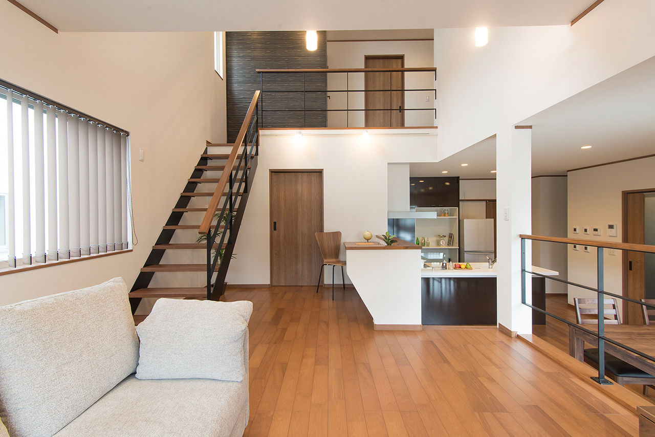 エバーホーム 【シアタールーム×スキップフロア】リビングとダイニングを棲み分けて、家族らしい暮らし方にの建築実例画像4